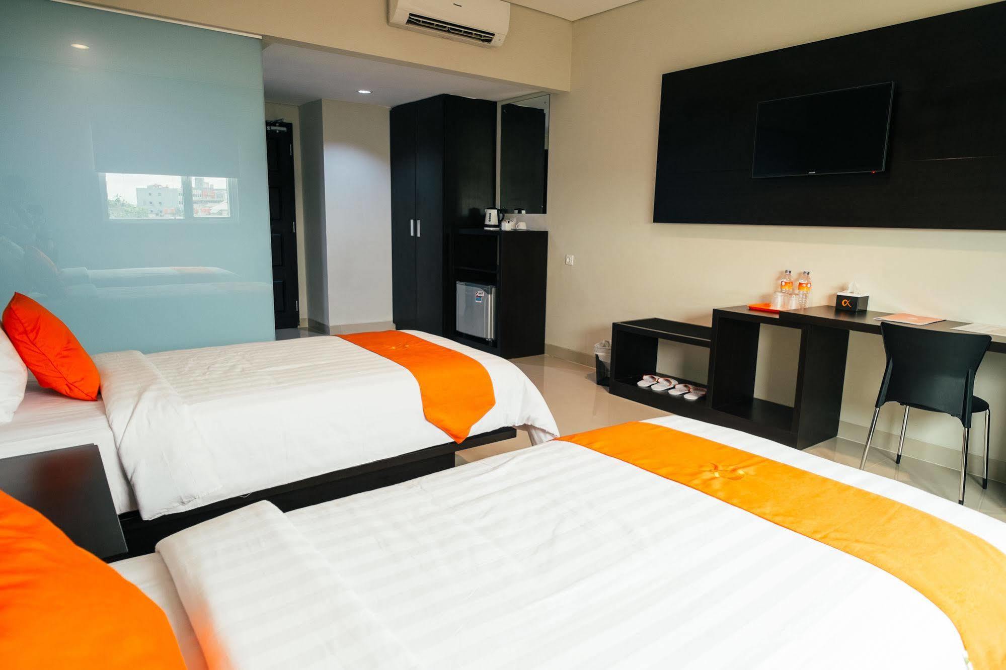 Alpha Hotel Пеканбару Екстер'єр фото