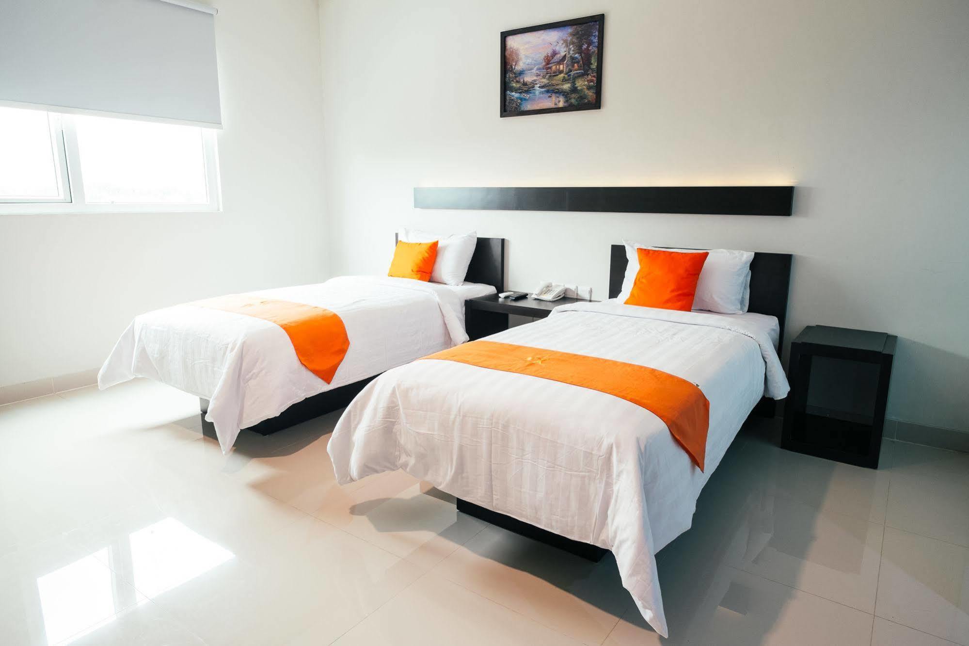 Alpha Hotel Пеканбару Екстер'єр фото